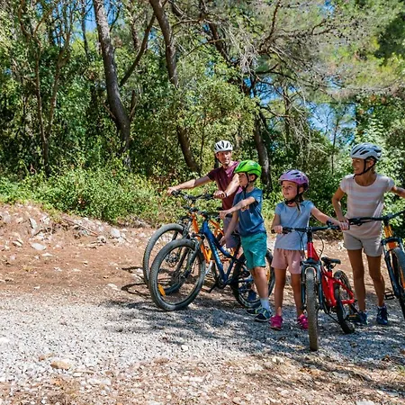 Maslinica Mimosa Lido Palace