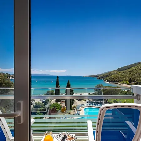 فندق Maslinica Mimosa Lido Palace 4*
