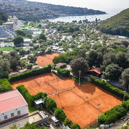 Maslinica Mimosa Lido Palace