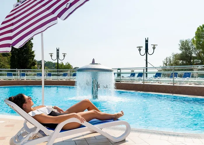 Hotel Maslinica Mimosa Lido Palace 4*